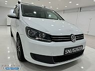 Volkswagen Touran 1.6 TDI AT Revcam 2015 White Sunroof 